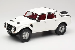 GTS18508W Lamborghini LM002 White Kyosho 1/18 - Picture 1 of 6