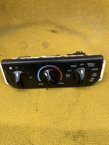 97 - 03 FORD A/C HEATER CLIMATE CONTROL TEMPERATURE F-150 F-250 F-350 EXPEDITION - Picture 1 of 4