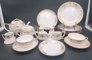 Noritake 16034 Piatti per insalata con palline di Natale, tazze/piattini, porta cucchiai, zucchero, ecc - Foto 1 di 24