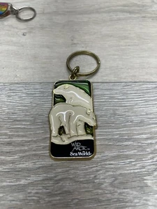 Llavero Sea World Ártico Salvaje Oso Polar Montañas Metal Tono Dorado De Colección - Imagen 1 de 2