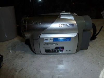 PANASONIC NV-GS75 CAMCORDER WITH CHARGER - Image 1 of 4
