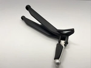 ♻️ Benelli Leoncino 125 E5 2022 - 2025 Rear Left Side Footrest ♻️ - Picture 1 of 11