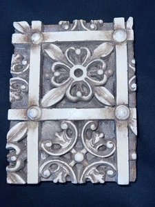 SID DICKENS Canada Memory Tile Block Wall Plaque T-52 "Gate" c.2000 Retired - Picture 1 of 7