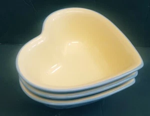 Pfaltzgraff Summer Breeze Heart Shaped Nesting Bowls - Picture 1 of 6