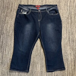 Red Rivet Denim Capri Jeans Embellished Dark Wash Plus Size 26W - Picture 1 of 7