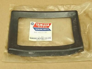 NOS Yamaha EW433 EW643 SL338 SL433 SW396 SW433 TW433 Rubber Battery Seat Tray - Picture 1 of 4