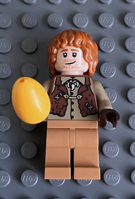 LEGO Harry Potter The Burrow - Minifigure Charlie Weasley - 76437 - Image 1 of 2