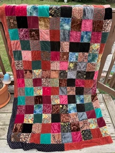 Trapuntino copriletto vintage anni 70 fatto a mano velluto patchwork 79x86 COSÌ COM'È Boho Hippie - Foto 1 di 20
