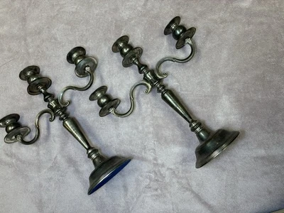 Juego de dos candelabros vintage de latón. International Silver Co. Plateado. Foto 1 de 4