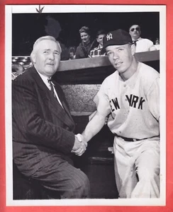 1957 YANKEES TYPE 1 7.25 X 9 GLOSSY ROGERS HORNSBY + GIL McDOUGALD - Picture 1 of 2