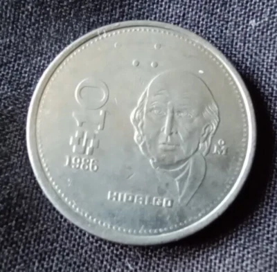 ОДНА ВИНТАЖНАЯ БЫВШАЯ В ОБРАЩЕНИИ МЕКСИКАНСКАЯ МОНЕТА 10 ПЕСО - 1986 - Изображение 1 из 2