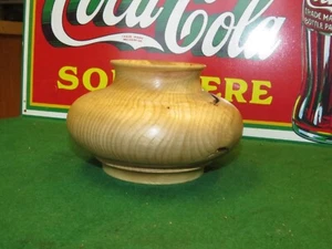Hand Turned Wood Candy Bowl, 5” Below Ground Ash, 2 5/8" Deep, Awesome Grain - Bild 1 von 7