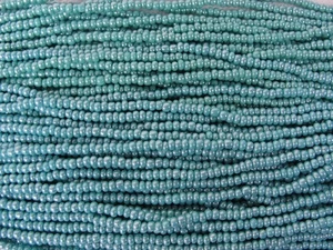 10/0 Czech Glass Seedbeads Hank ITurquoise Luster - Picture 1 of 1