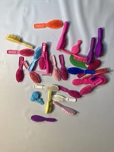 Barbie brushes and comb lot - Picture 1 of 1