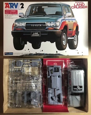 FUJIMI 16002 - TOYOTA LAND CRUISER ARV2 (MOTORIZED) - 1/24 PLASTIC KIT - Immagine 1 di 2