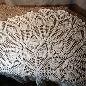 Tovaglia vintage grande all'uncinetto a mano centrino o rotonda motivo ananas bianca... - Foto 1 di 5