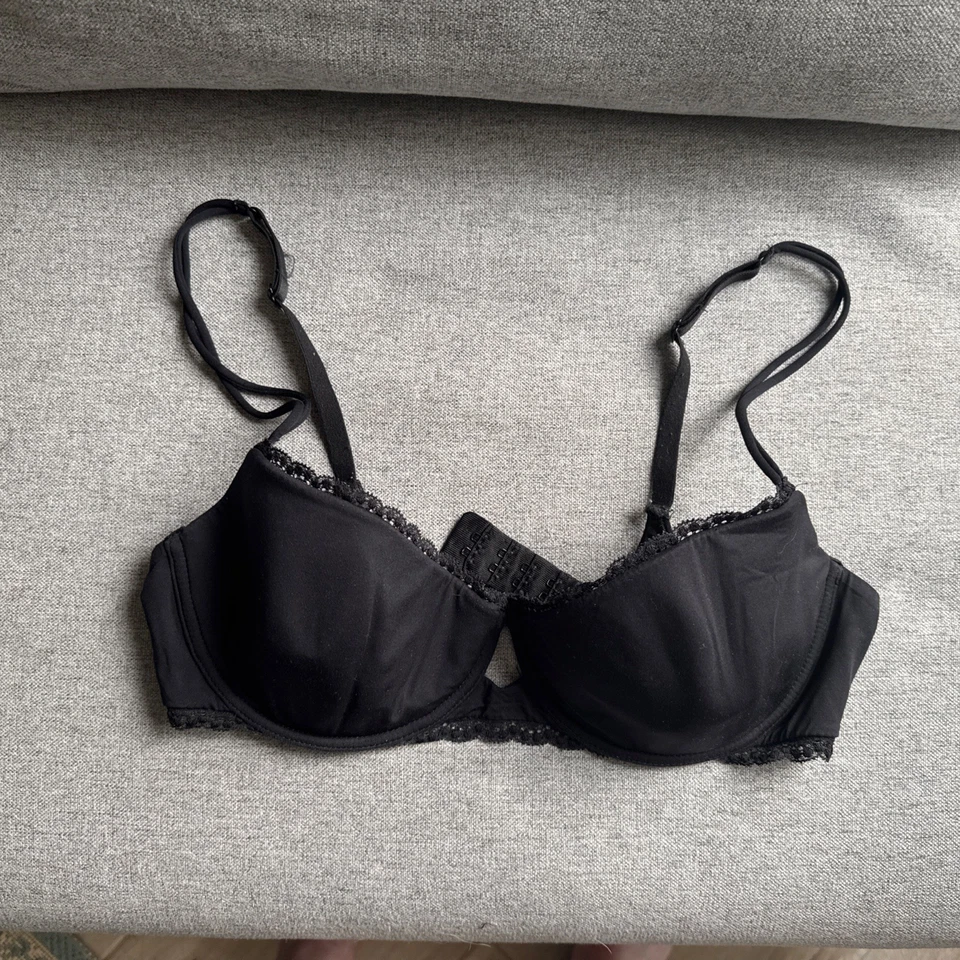 Sujetador contorno con aros con ribete de encaje COSABELLA talla 34D negro Foto 1 de 4