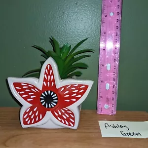 Silver Buffalo Stranger Things Demogorgon 3 Zoll Keramik Mini Pflanzgefäß mit... - Bild 1 von 3