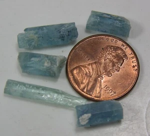 13.25ct Vietnam 100% Natural 5 Pcs Aquamarine Crystal Specimens 2.65g 11mm-20mm - Picture 1 of 1