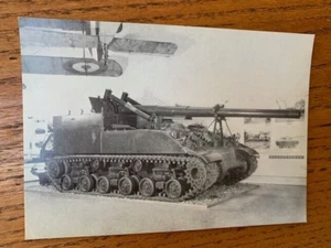 M40 155MM SELF PROPELLED GUN IMPERIAL WAR MUSEUM PHOTOGRAPH POSTCARD - Picture 1 of 2