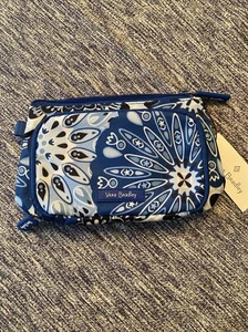 Vera Bradley Lighten-Up Compact Travel Organizer Blue Star Medallion - NWT - Picture 1 of 5