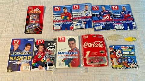 VINTAGE NASCAR LOT GUIDES CARS KEYCHAIN JEFF GORDAN DALE JARRETT RUSTY WALLACE Cover