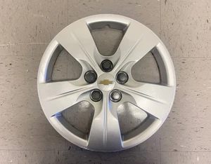 2016-2019 Chevy CRUZE Silver Bolt-on Hubcap Wheelcover 13399300 - Picture 1 of 1