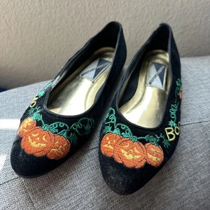 Zapatos planos vintage de Halloween Mootsies Tootsies de terciopelo negro bordados talla 7M - Imagen 1 de 8