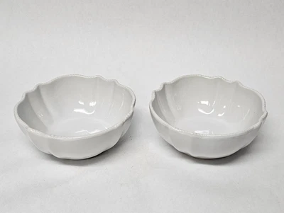 2 White Bowls Beaded Wavy Scalloped Rim Soup Cereal Stoneware Bowl Set - Image 1 of 4