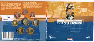 PAYS BAS - COFFRET BU 2004 - DUTCH BURNS FOUNDATION - réf : 16 194 7 - Picture 1 of 1