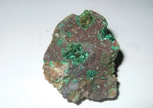 - Minerali Grezzi Cristalloterapia - BROCHANTITE aciculare su GOETHITE (19) cile - Picture 1 of 5