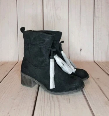 Billabong Monroe Women's Sz 8.5 Faux Suede Black Ankle Boots With Tassels NWOB  - Image 1 of 4