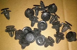 50x Befestigung Clips Klammern Tür Verkleidung Blenden für Opel 23 40 963 - Picture 1 of 1