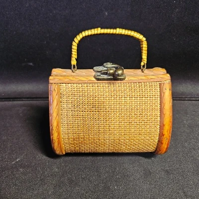 Cartera tejida vintage de madera y arpillera con broche de metal asas de madera Foto 1 de 4