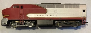 Roco HO Baldwin Shark Nose Powered Santa Fe Diesel Locomotive - Picture 1 of 5