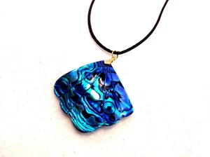 BLUE ABALALONE, PAUA SHELL PENDANT, NECKLACE - Picture 1 of 14