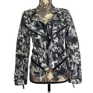 CHOUYATOU Schlangenmuster Nieten Kunstleder Bikerjacke Damen Größe Small gebraucht, in einwandfreiem Zustand - Bild 1 von 11