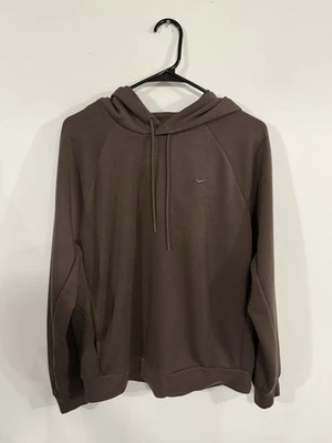 Sudadera con capucha Nike Primary Uv polar Dri Fit para hombre talla mediana marrón Foto 1 de 4