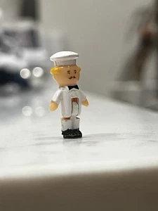 Vintage Polly Pocket CHEF COOK MALE Figur für 1990 MR FRY Restaurant sehr guter Zustand - Bild 1 von 6