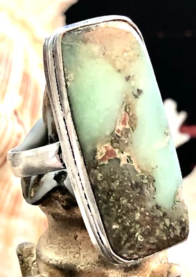 Anillo Crisoprasa Natural Grande 1 1/4" Rectángulo Plata de Ley .925 Talla 9 Foto 1 de 4