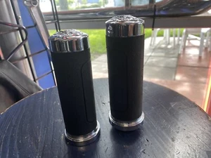 Vtg 🦅 GALINDO DESIGNS Big V Twin Hand Grips 1" Rubber Chrome Chopper  - Picture 1 of 6