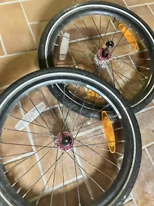 Chariot Cougar Komplett Reifen Li/Re Inkl Steckachse - Bild 1 von 6