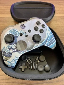 Xbox Elite Series 2 Custom Controller - Picture 1 of 7