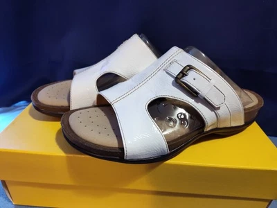 Almohada de charol negro Softspots Caileen tecnología sin cordones mula talla 7W Foto 1 de 4