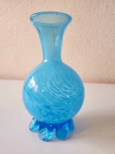 Vintage mundgeblasene hellblaue Blumenvase aus Glas 7" hoch - Bild 1 von 6