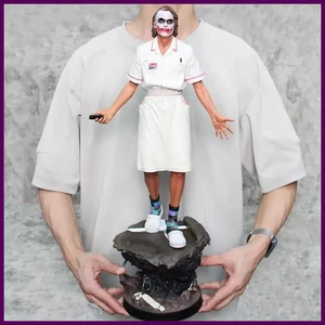 Nuevo 54 cm Serie DC Heath Ledger Enfermera Uniforme Joker Figura Joker Escena de pie - Imagen 1 de 24