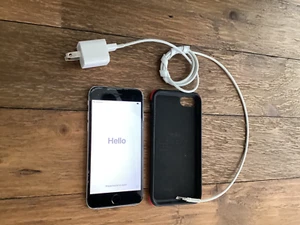 Apple iPhone 6 - 64 GB - Silver (Unlocked) - Photo 1 sur 3