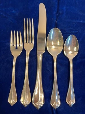 Oneida KING JAMES Silverplate 1881 Rogers Ltd Silverware CHOICE Flatware - Image 1 of 4