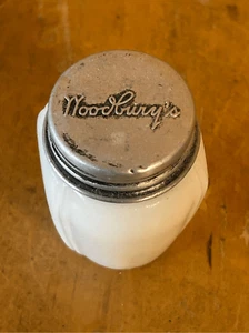 Vaso panna fredda in vetro al latte Woodbury anni '30 con coperchio in rilievo Art Decò (8269) - Foto 1 di 7