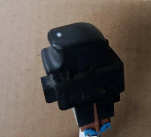 2008-2012 Chevrolet Malibu Rear Door Window Switch OEM  - Imagen 1 de 3